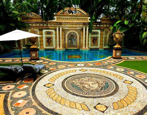 vila versace|gianni's versace mansion.